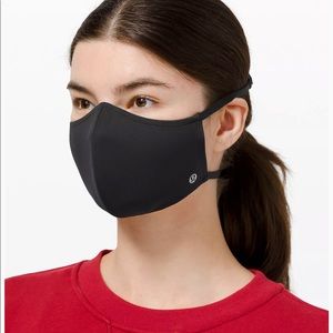 Lululemon Double Strap Face Mask